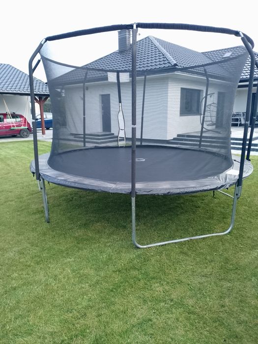 Trampolina ogrodowa
