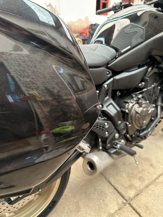 Yamaha Tracer 7 GT com extras (topcase 50L e barras proteção)