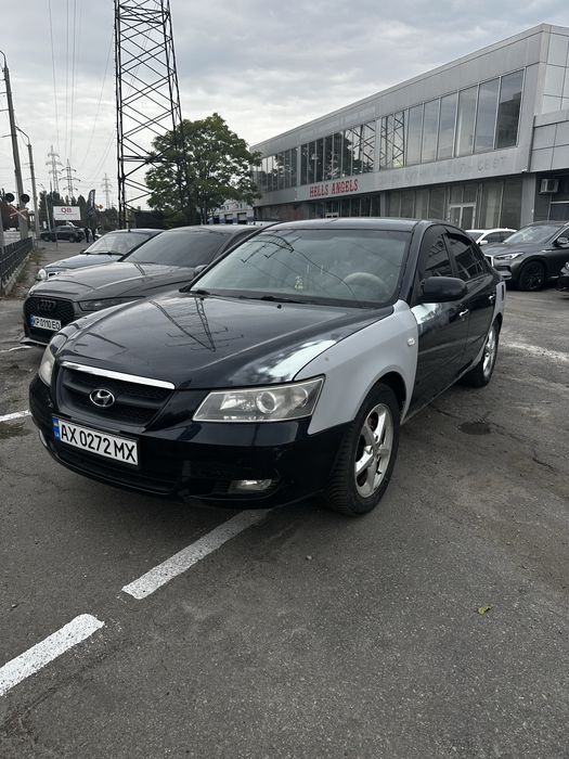 Hyundai Sonata NF автомат 2005 год 2.4 газ4/бенз технически бомба требует покраски, подготовлена, богатая комплектация летняя резина в комплекте