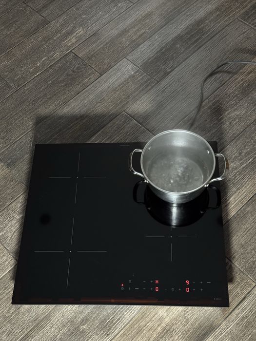 Індукційна поверхня IKEA безрамочна, 2024 рік 11 місяць. Індукція!
