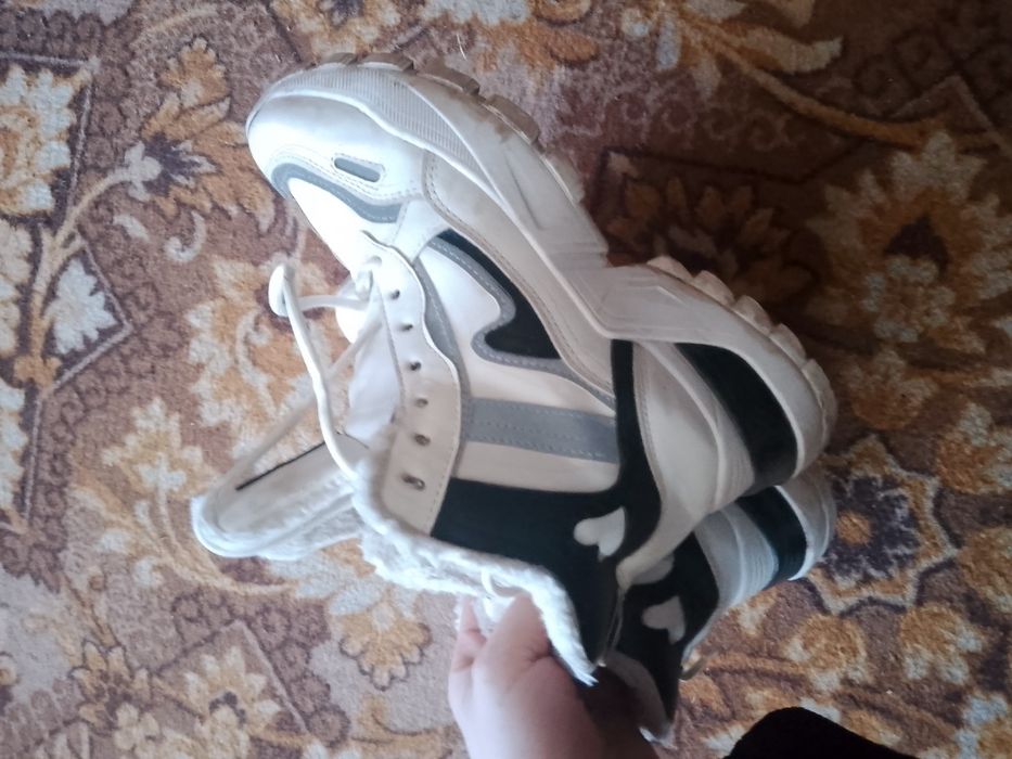 Зимові кросівки теплі