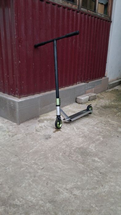 Продам трюковий самокат