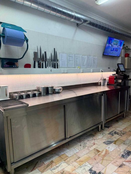 Trespasse Dark Kitchen equipada | Pronta a funcionar | Renda 620€
