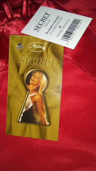 Nowy elegancki komplet nocny, satynowy czerwony, SECRET, 42/XL/14
