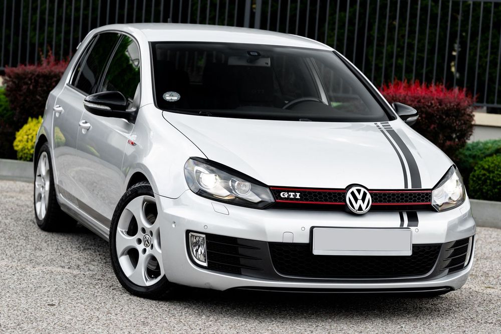 Volkswagen Golf 2.0T 210KM GTI Xenon LED PDC Park Ass. Kamera Nav Grz. fotele Tempomat