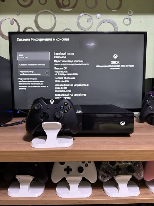 Продам XBOX One 500GB + подарок
