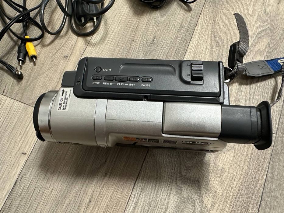 Sony CCD TRV 208E