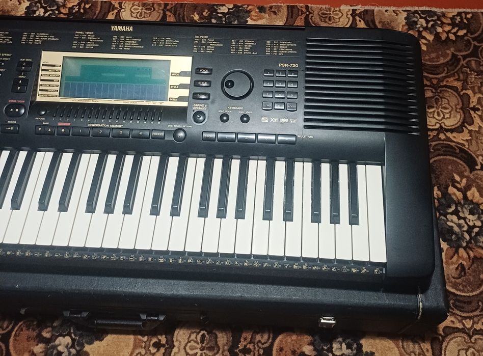 YAMAHA  psr  730