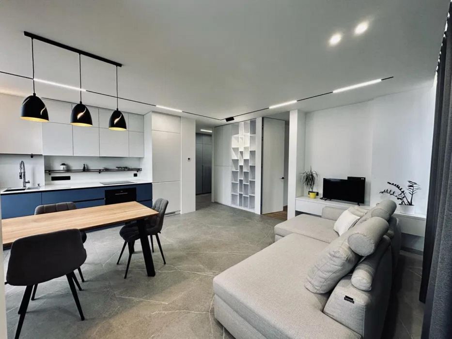 Простора 3-к квартира 96м2 ЖК Файна Таун Нивки Варшавский