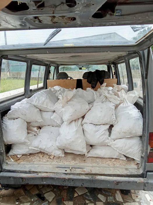 Demolição e recolha de entulho