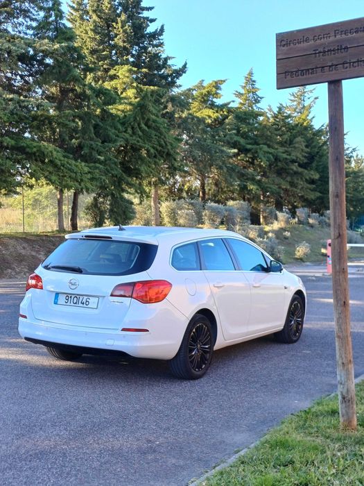 Opel Astra sport touring  1.6 CDTI — photo 2