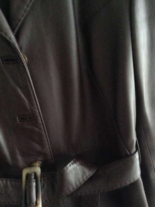 casaco comprido em pele castanha, tamanho 38 -100€ + portes à cobrança