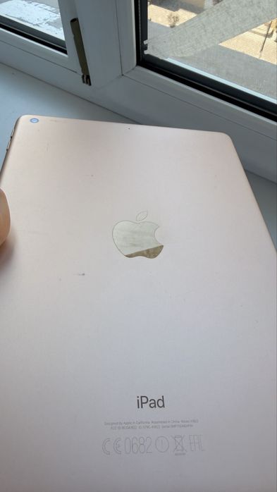 iPad 5 покоління 32 GB Rose gold