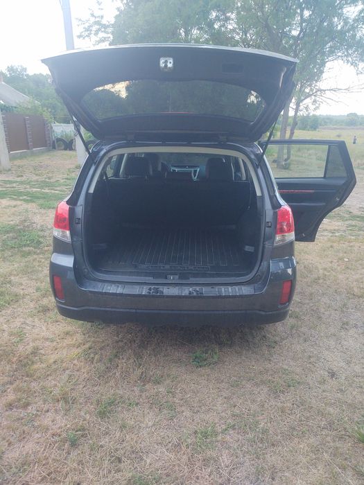 Subaru 2012 2.5 л