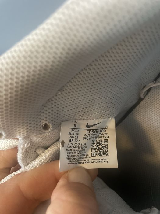 Vendo tenis bota Nike branco