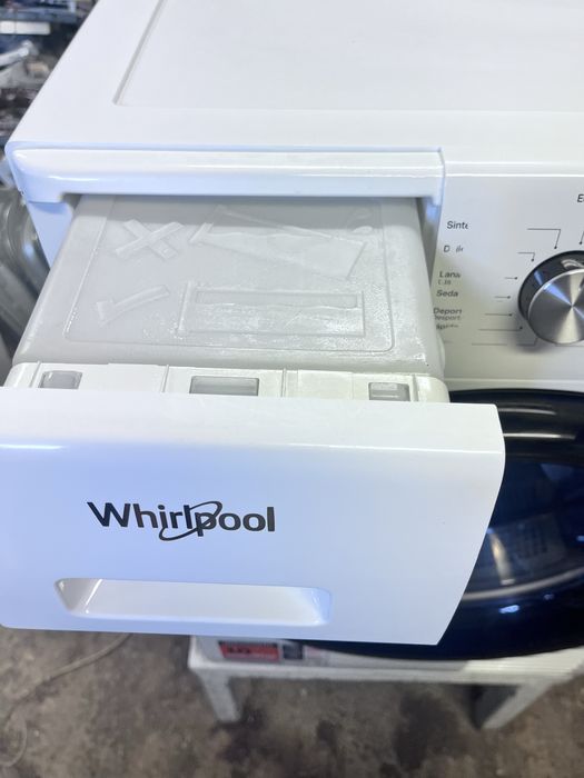 Maquina de secar roupa Whirlpool 8kg