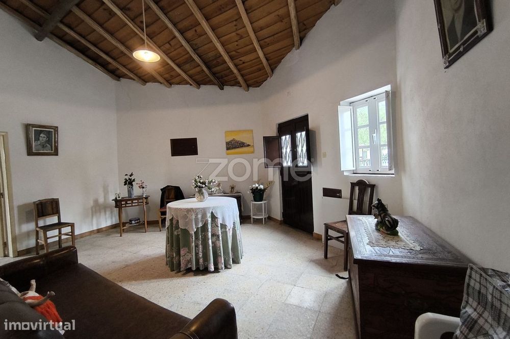 Moradia com Terreno em Sta Vitória, Tranquilidade e Espaço no Alent...