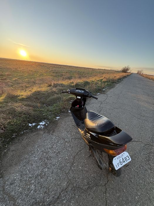 Продам мопед ямаха зр