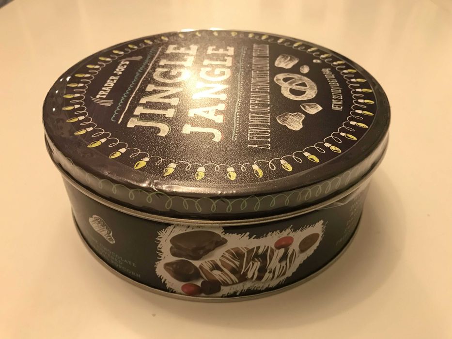 Puszka pełna smakołyków