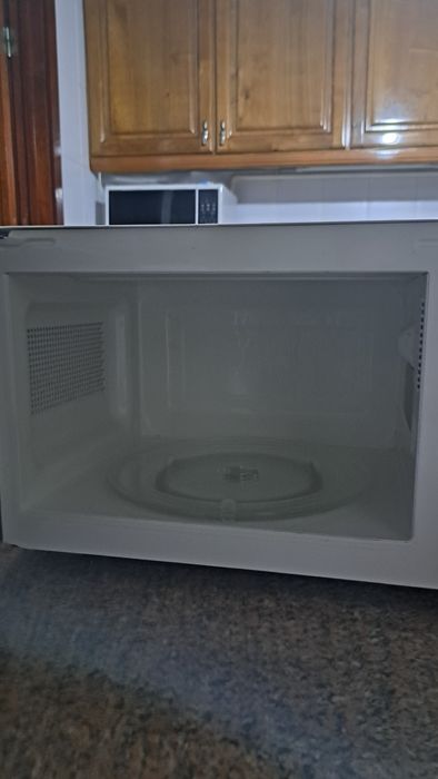 Vendo microonda com novo