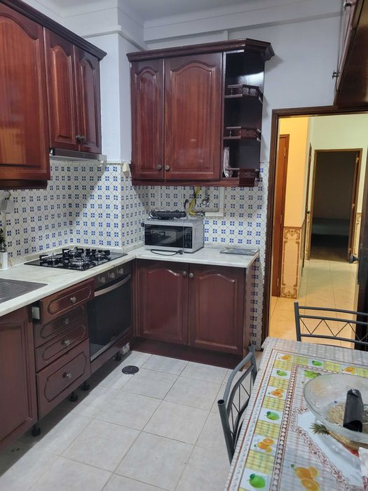 Arrendo apartamento T3 em Lisboa