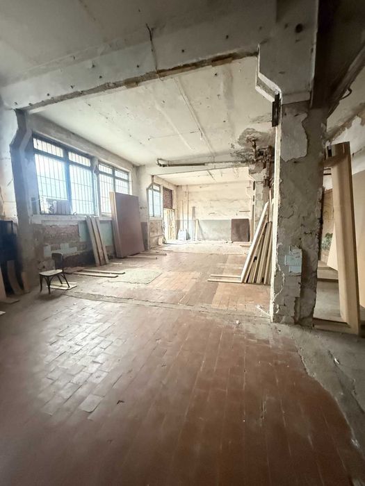 Здається приміщення 309 кв.м виробництво. склад. Потужність 150+ кВт. Зараз добра ціна (зменшили). Висока стеля та гарні під'їздні шляхи