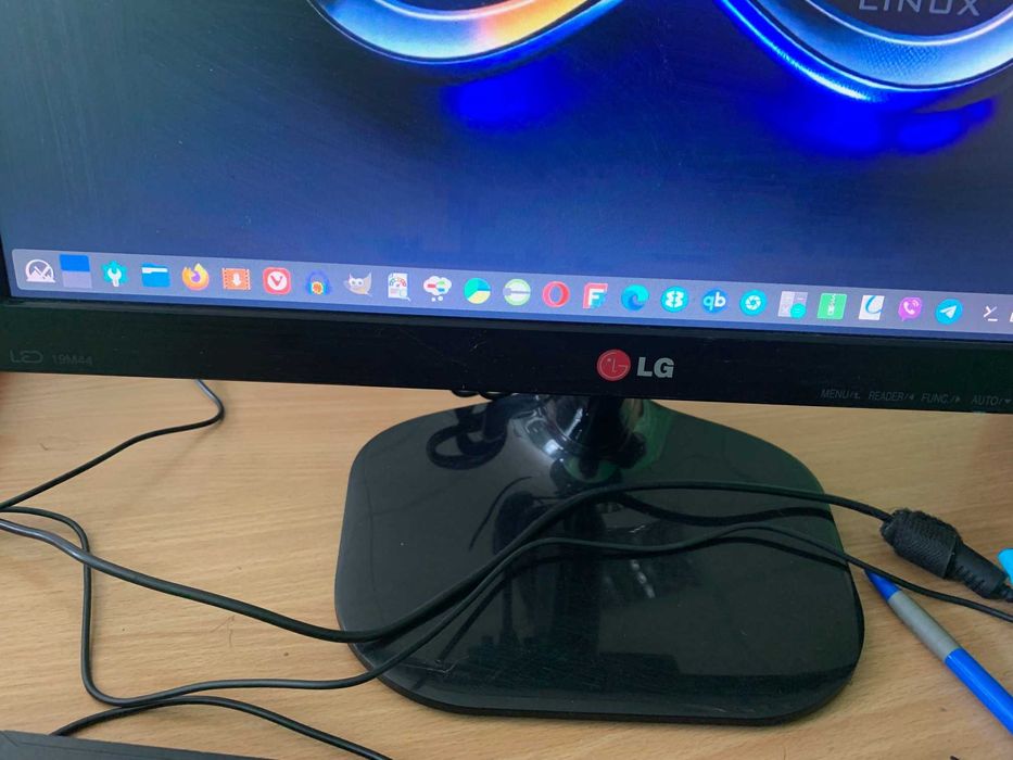 Мікро ПК HP EliteDesk 800 G3 i5-7500T 8/256GB NVME m2 , Linux MX-25.2 KDE Plasma