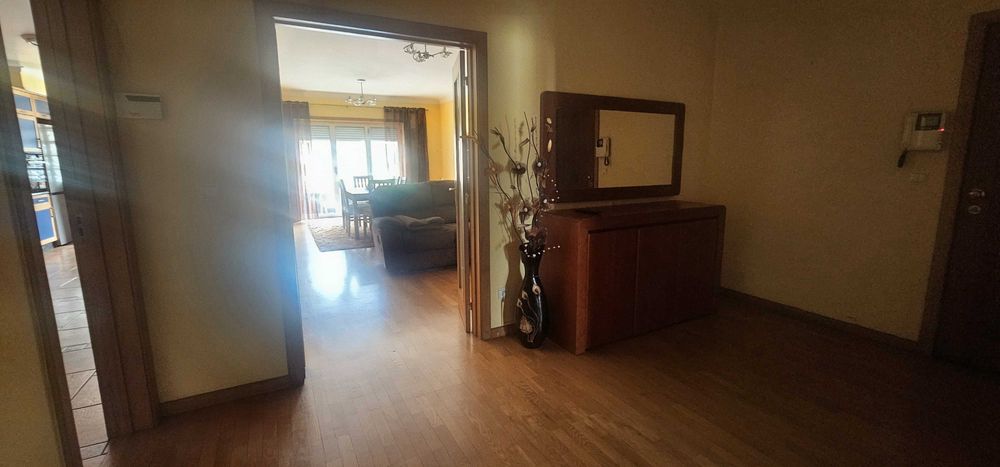 Oportunidade Única: Apartamento T4 Familiar com Áreas Generosas e Localização Premium!