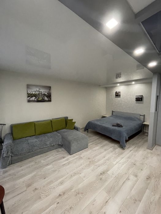 Подобова оренда студії по Парковій