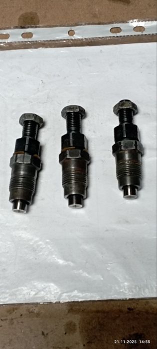 Продам топливные форсунки на 2,5 турбодизель, Митсубиси Паджеро и т.д