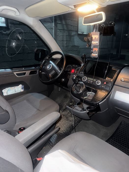 Фольксваген Мультиван 2004.