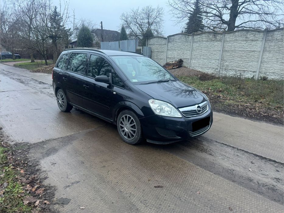 В продаже свеже пригнаная Opel Zafira 2008гв мотор 1,9 tdi , турбина дует, кпп механика 6 ст, кузов живой, салон живой 7 мест. Авто находится в Харькове
