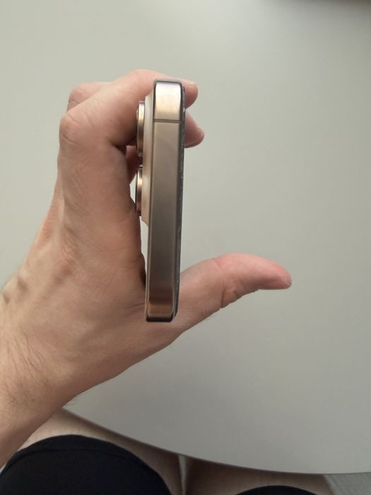 IPhone 16 pro 256g