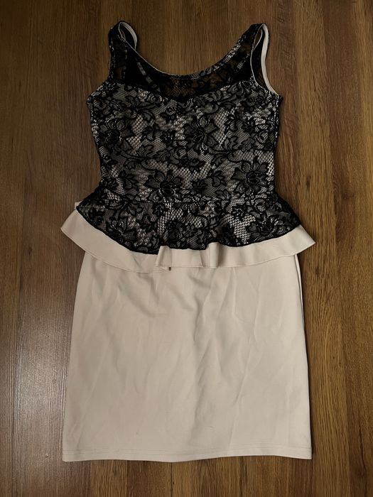 Сукня з мереживом