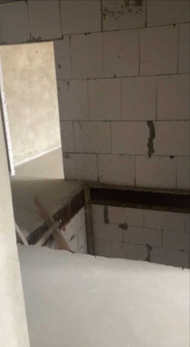 Продаж 3хкімнатной квартири 103 кв м за 63000у.е. в новобудові.