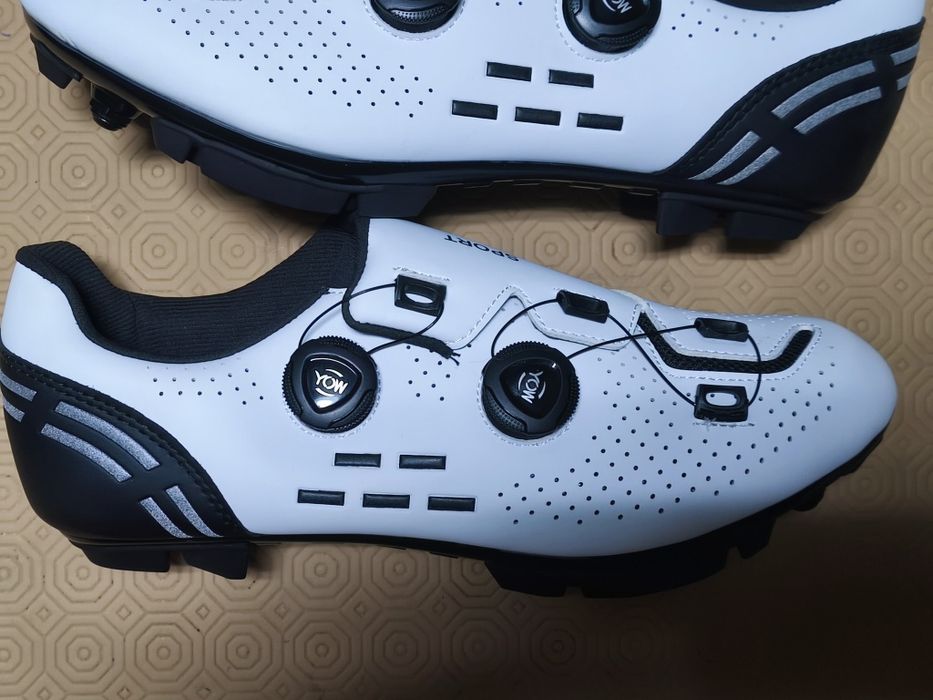 Par sapatos ciclismo YOW Sport 43