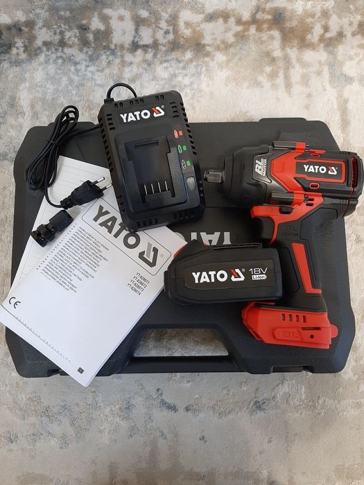 Гайковерт акумуляторний YATO YT 828071 1/2 дюйма 1200 Нм безщітковий