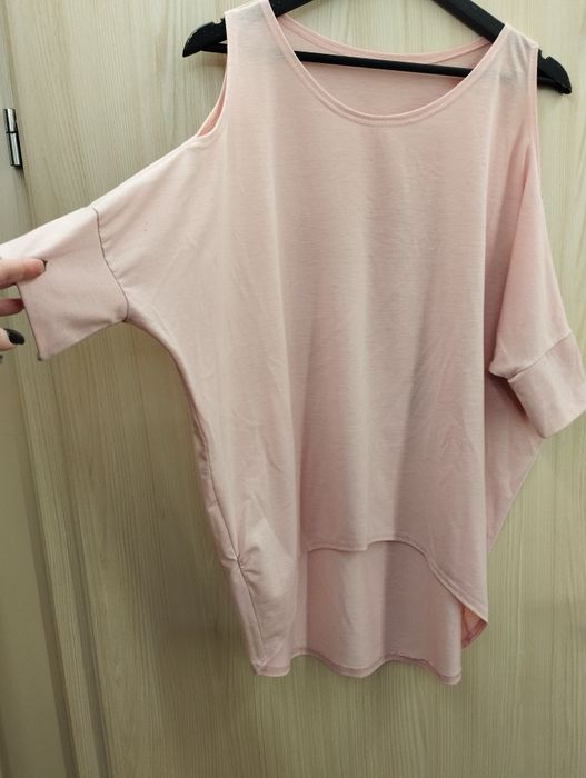 Bluzka oversize na ramiaczkach z rękawem