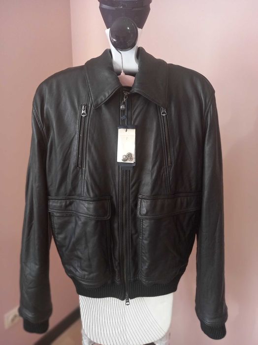 Армані Джинс з логотипом