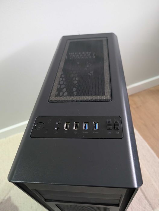 PC Gaming Ryzen 5 3700x / 32GB RAM / ZOTAC GTX 1080 AMP Extreme
