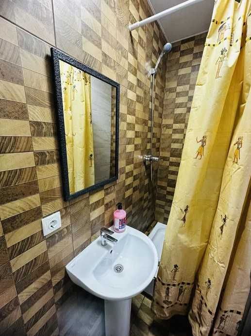 Посуточно 1я ул Братиславская 38 Институт сердца, метро Черниговская