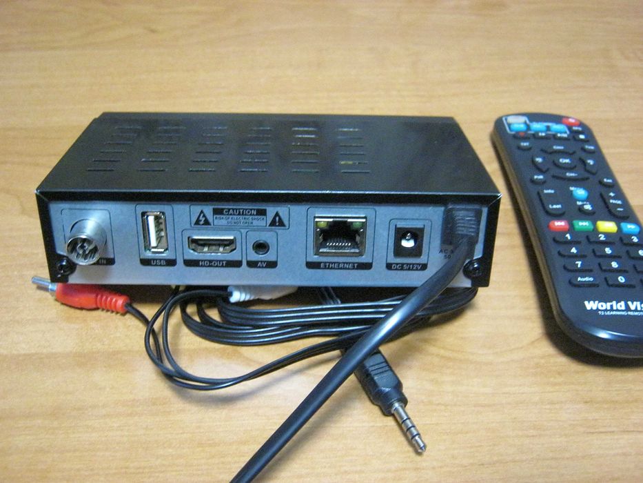 Цифровий DVB T2 тюнер World Vision T625A LAN