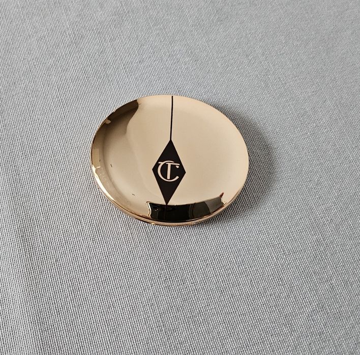 Mini puder Charlotte Tilbury Air Brush  Medium