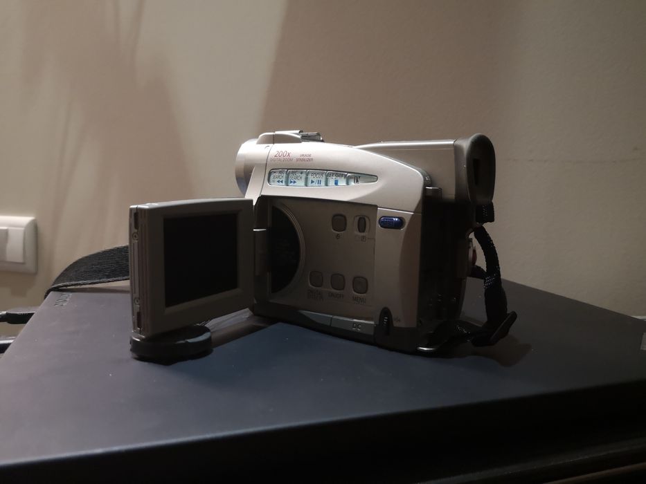 Canon DM-MV400 Camcorder - MUSEU