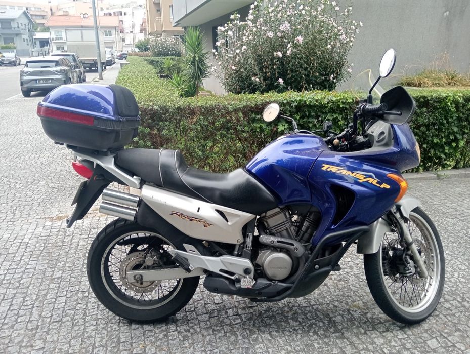 Honda Tranzalp 650