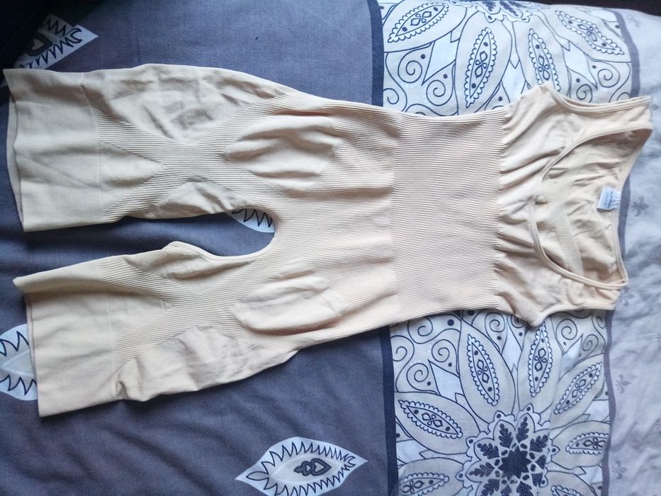 Утягующий комбідресс для фігури