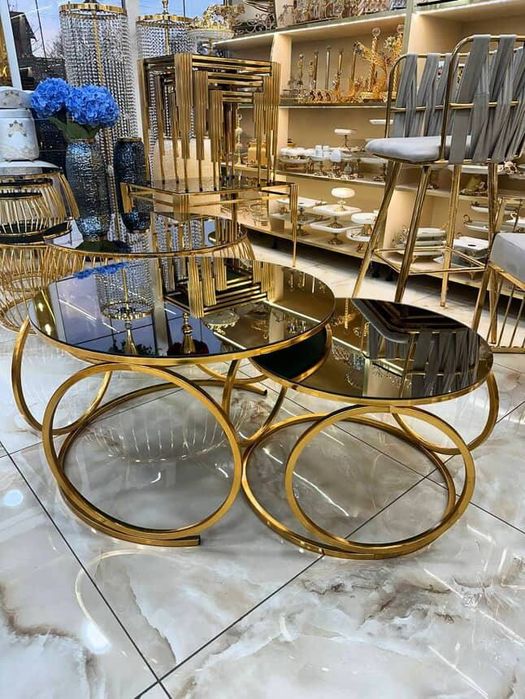 Столики з дзеркальним ефектом для вітальні