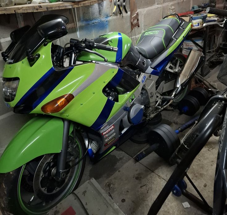 Motor Kawasaki  ZZR 600  r.1999