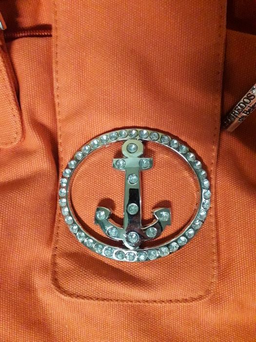 Duas bolsas novas originais segredos de beleza (Ler anuncio)