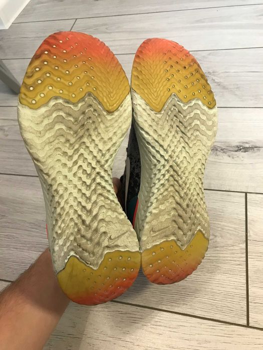 Buty Nike Epic React Flyknit rozm. 39